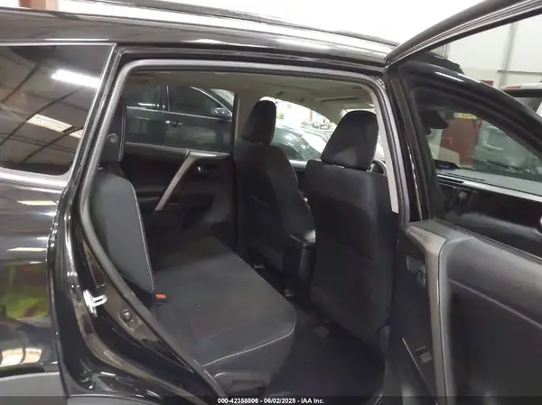 2T3RFREVXJW721812 2018 TOYOTA RAV 4 - Image 8
