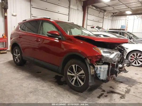 2T3RFREVXJW732891 2018 TOYOTA RAV 4 - Image 1