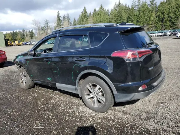 2T3RFREVXJW738447 2018 TOYOTA RAV 4 - Image 2