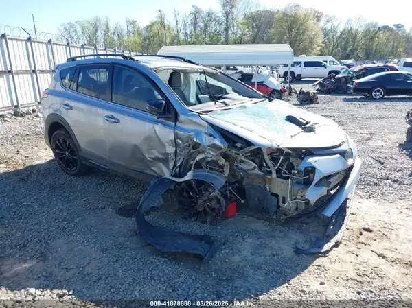 2T3RFREVXJW748993 2018 TOYOTA RAV 4 - Image 1