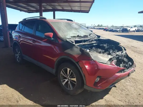 2T3RFREVXJW760738 2018 TOYOTA RAV 4 - Image 1