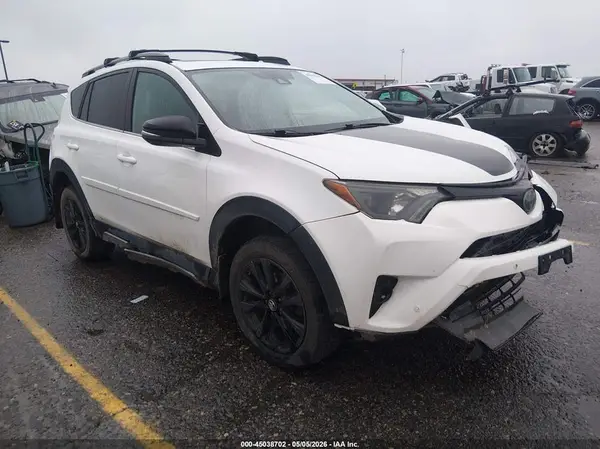2T3RFREVXJW770010 2018 TOYOTA RAV 4 - Image 1