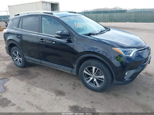 2T3RFREVXJW772551 2018 TOYOTA RAV 4 - Image 1