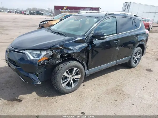2T3RFREVXJW772551 2018 TOYOTA RAV 4 - Image 2