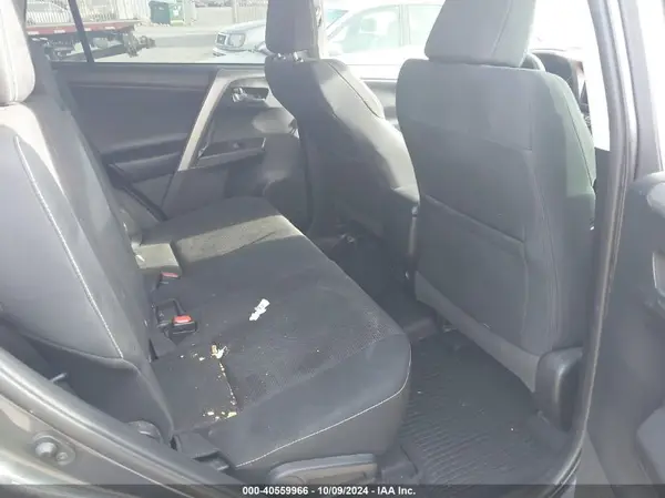 2T3RFREVXJW795909 2018 TOYOTA RAV 4 - Image 8
