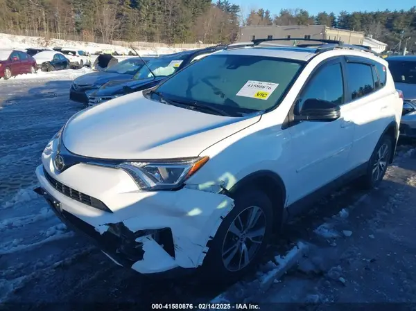 2T3RFREVXJW819111 2018 TOYOTA RAV 4 - Image 2