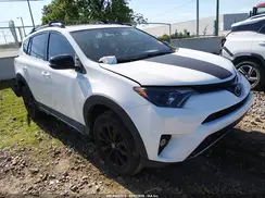 2T3RFREVXJW819674 2018 TOYOTA RAV 4