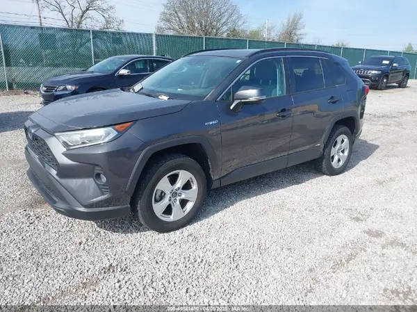 2T3RWRFV0KW027727 2019 TOYOTA RAV 4 - Image 2