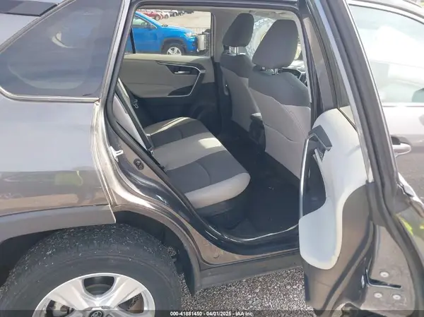 2T3RWRFV0KW027727 2019 TOYOTA RAV 4 - Image 8