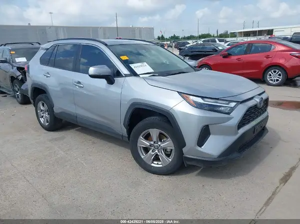 2T3RWRFV0NW133583 2022 TOYOTA RAV 4 - Image 1