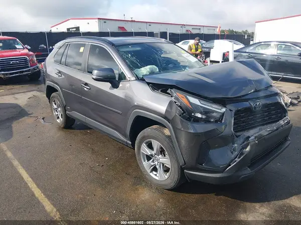 2T3RWRFV0NW139156 2022 TOYOTA RAV 4 - Image 1
