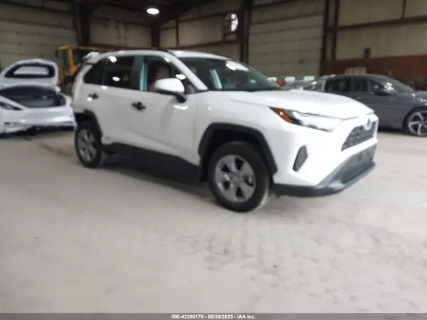 2T3RWRFV0PW184553 2023 TOYOTA RAV 4 - Image 1