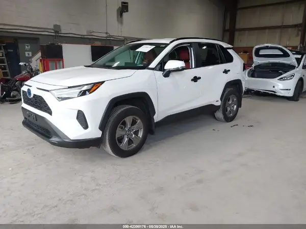 2T3RWRFV0PW184553 2023 TOYOTA RAV 4 - Image 2