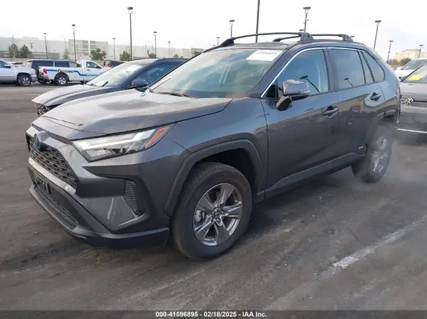 2T3RWRFV0RW207154 2024 TOYOTA RAV 4 - Image 2