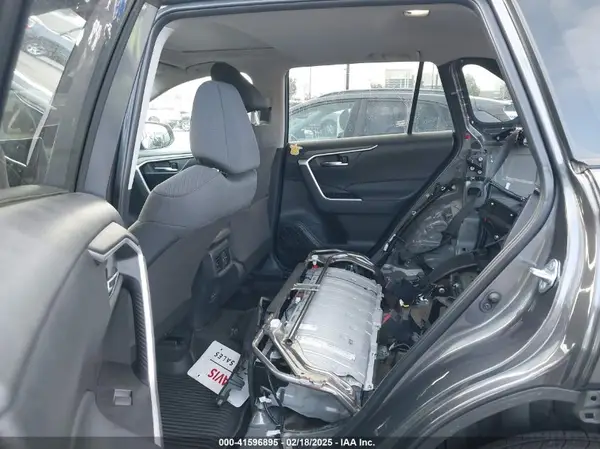 2T3RWRFV0RW207154 2024 TOYOTA RAV 4 - Image 8