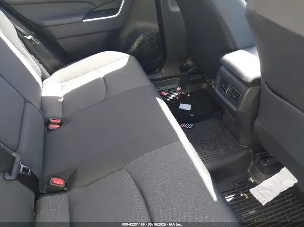 2T3RWRFV0SW272575 2025 TOYOTA RAV 4 - Image 8