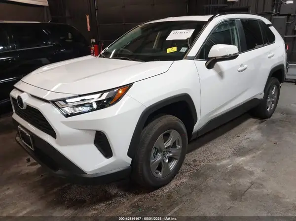 2T3RWRFV0SW275623 2025 TOYOTA RAV 4 - Image 2