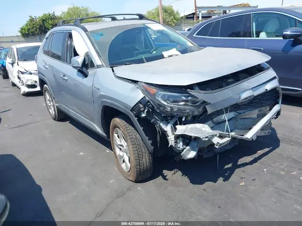 2T3RWRFV1LW060592 2020 TOYOTA RAV 4 - Image 1