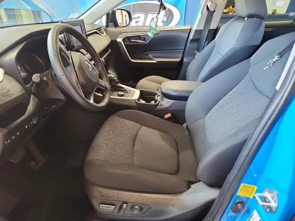 2020 TOYOTA RAV 4 auction photo 7