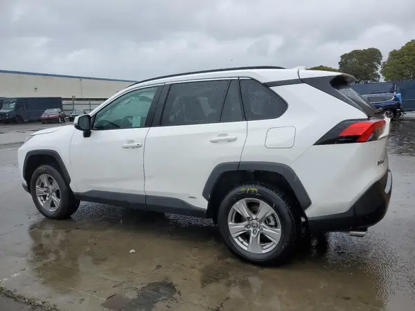 2T3RWRFV1NW132278 2022 TOYOTA RAV 4 - Image 2