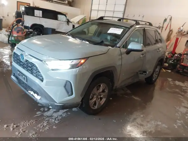 2T3RWRFV1NW133432 2022 TOYOTA RAV 4 - Image 2
