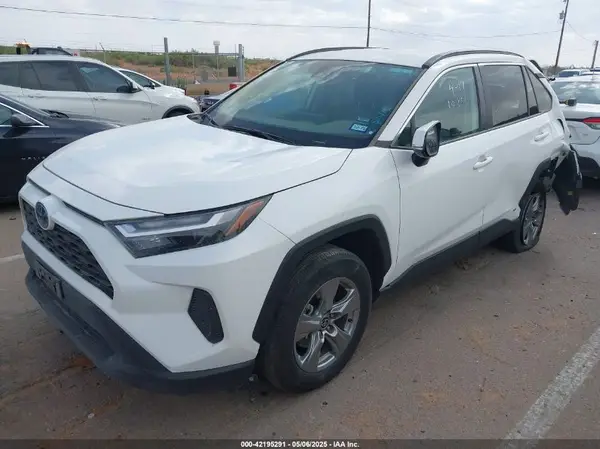 2T3RWRFV1RW199646 2024 TOYOTA RAV 4 - Image 2