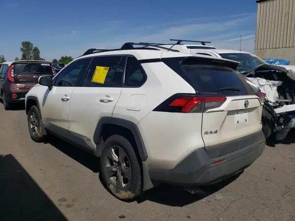 2T3RWRFV1RW219703 2024 TOYOTA RAV 4 - Image 2