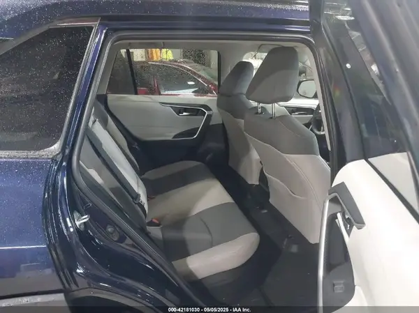 2T3RWRFV1RW232855 2024 TOYOTA RAV 4 - Image 8
