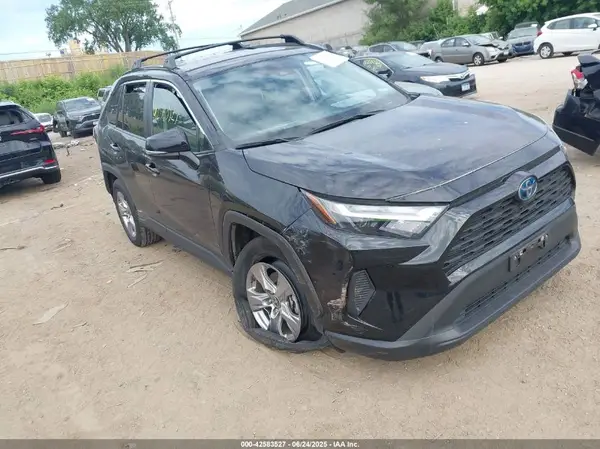 2T3RWRFV2NW135013 2022 TOYOTA RAV 4 - Image 1