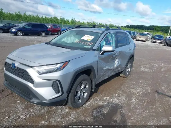 2T3RWRFV2RW209746 2024 TOYOTA RAV 4 - Image 2