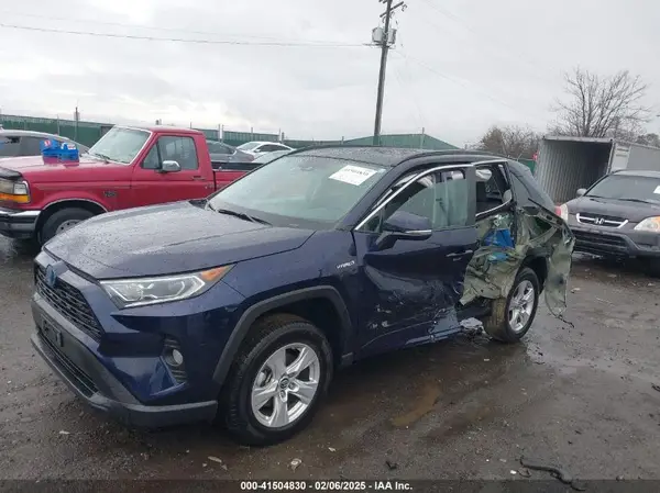 2T3RWRFV3KW040410 2019 TOYOTA RAV 4 - Image 2