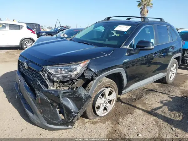 2T3RWRFV3LW076891 2020 TOYOTA RAV 4 - Image 2