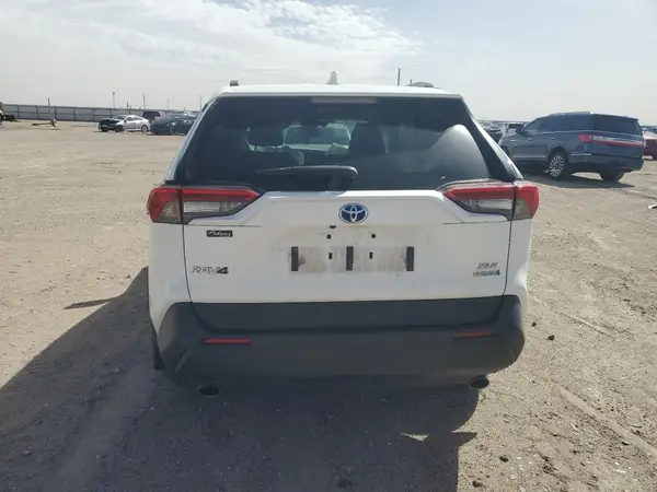 2020 TOYOTA RAV 4 auction photo 6
