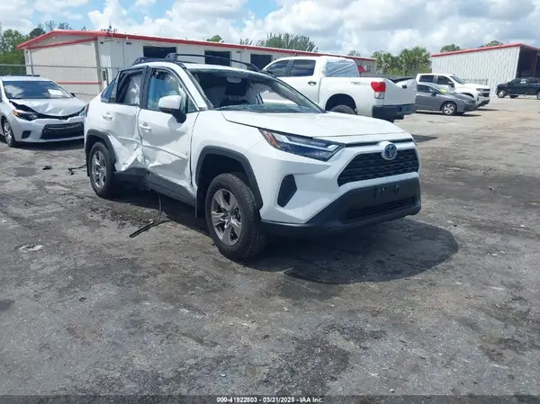 2T3RWRFV3RW250435 2024 TOYOTA RAV 4 - Image 1