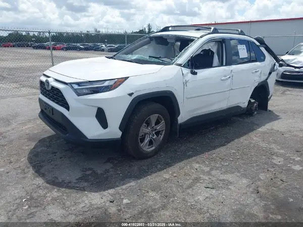 2T3RWRFV3RW250435 2024 TOYOTA RAV 4 - Image 2