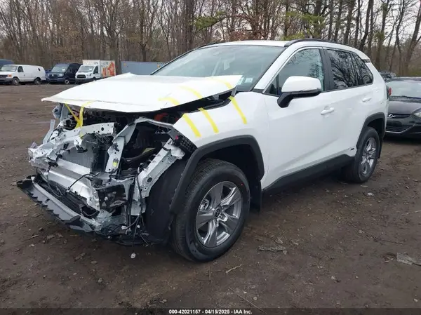 2T3RWRFV3SW278421 2025 TOYOTA RAV 4 - Image 2