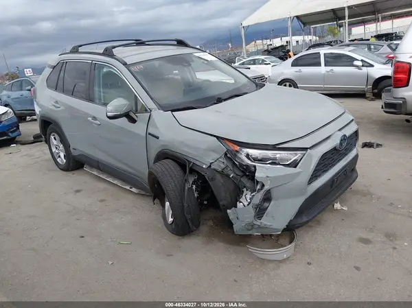 2T3RWRFV4LW079024 2020 TOYOTA RAV 4 - Image 1