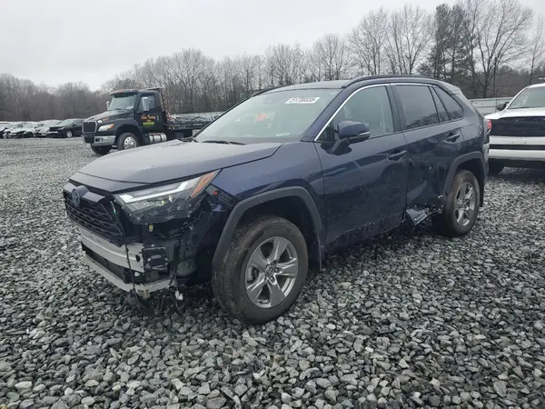 2T3RWRFV4RW219002 2024 TOYOTA RAV 4 - Image 1