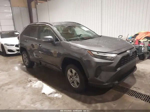 2T3RWRFV4RW229674 2024 TOYOTA RAV 4 - Image 1
