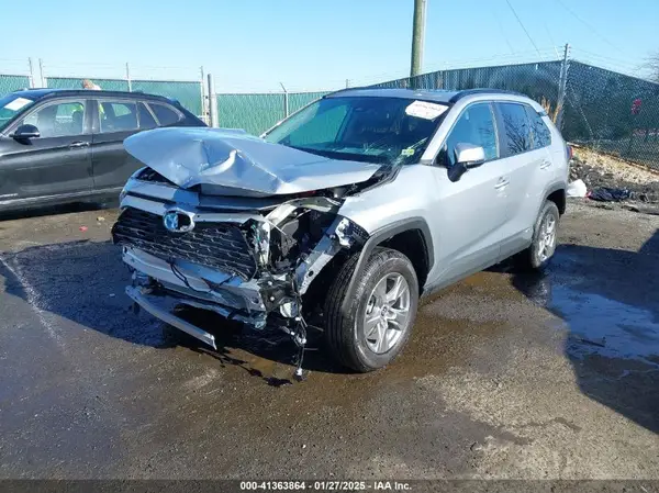 2T3RWRFV4RW238732 2024 TOYOTA RAV 4 - Image 2