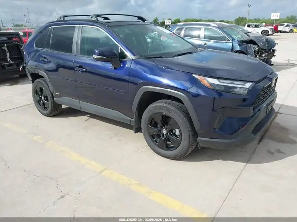 2T3RWRFV4RW239153 2024 TOYOTA RAV 4 - Image 1