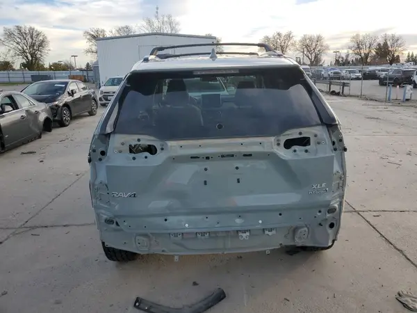 2020 TOYOTA RAV 4 auction photo 6