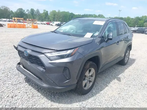 2T3RWRFV5RW213418 2024 TOYOTA RAV 4 - Image 2