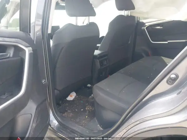 2T3RWRFV5RW213418 2024 TOYOTA RAV 4 - Image 8