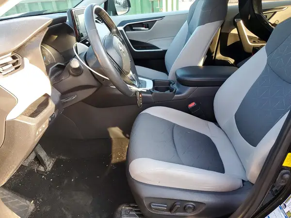 2019 TOYOTA RAV 4 auction photo 7