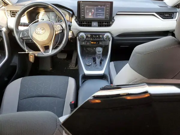 2019 TOYOTA RAV 4 auction photo 8