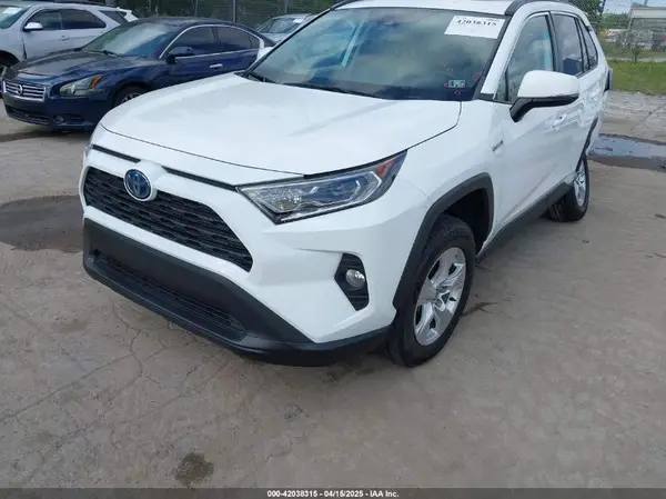 2T3RWRFV6MW114082 2021 TOYOTA RAV 4 - Image 2