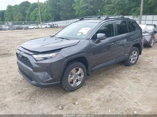 2T3RWRFV7NW136187 2022 TOYOTA RAV 4 - Image 2