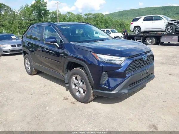 2T3RWRFV7RW220693 2024 TOYOTA RAV 4 - Image 1