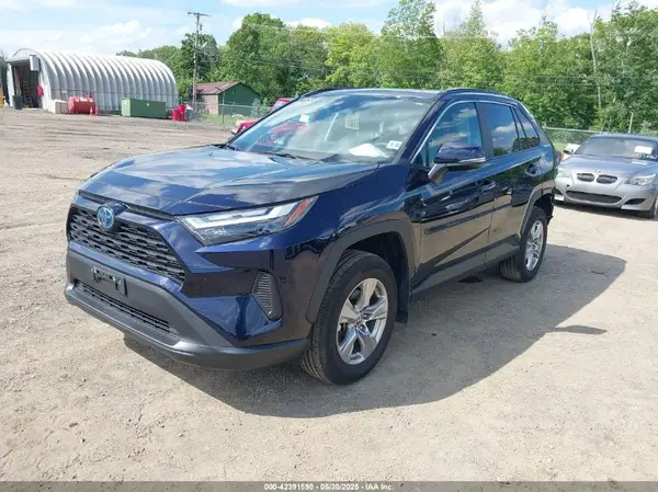 2T3RWRFV7RW220693 2024 TOYOTA RAV 4 - Image 2